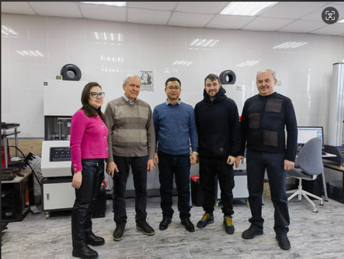 Visit our old customers and discuss new production equipment investment