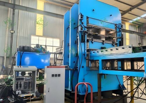 A custom-made 1000-ton clamping force two-layer rubber vulcanizing press came from a South American customer.