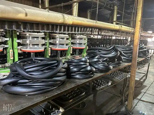 Butyl Rubber And Natural Rubber Inner Tube Curing Machine For Motorcycle Inner Tube Production Line