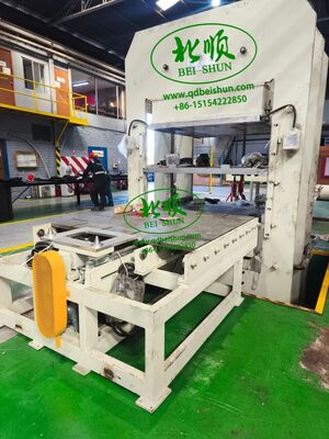 Quality The Vulcanizing Machine With A Two-layer 1200mm Workbench Frame Uses A 1000ton Clamping Force For Hot-pressing Rubber Anti-slip Pads. factory